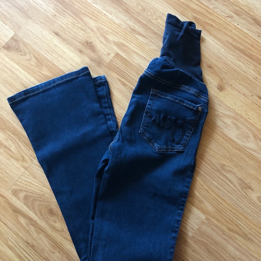 Maternity Jeans - Picture 2 of 3